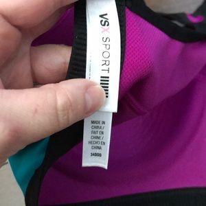 Victoria's Secret Intimates & Sleepwear - VSX Sport Bra 34ddd Victoria's Secret Intimates & Sleepwear - VSX Sport Bra 34ddd